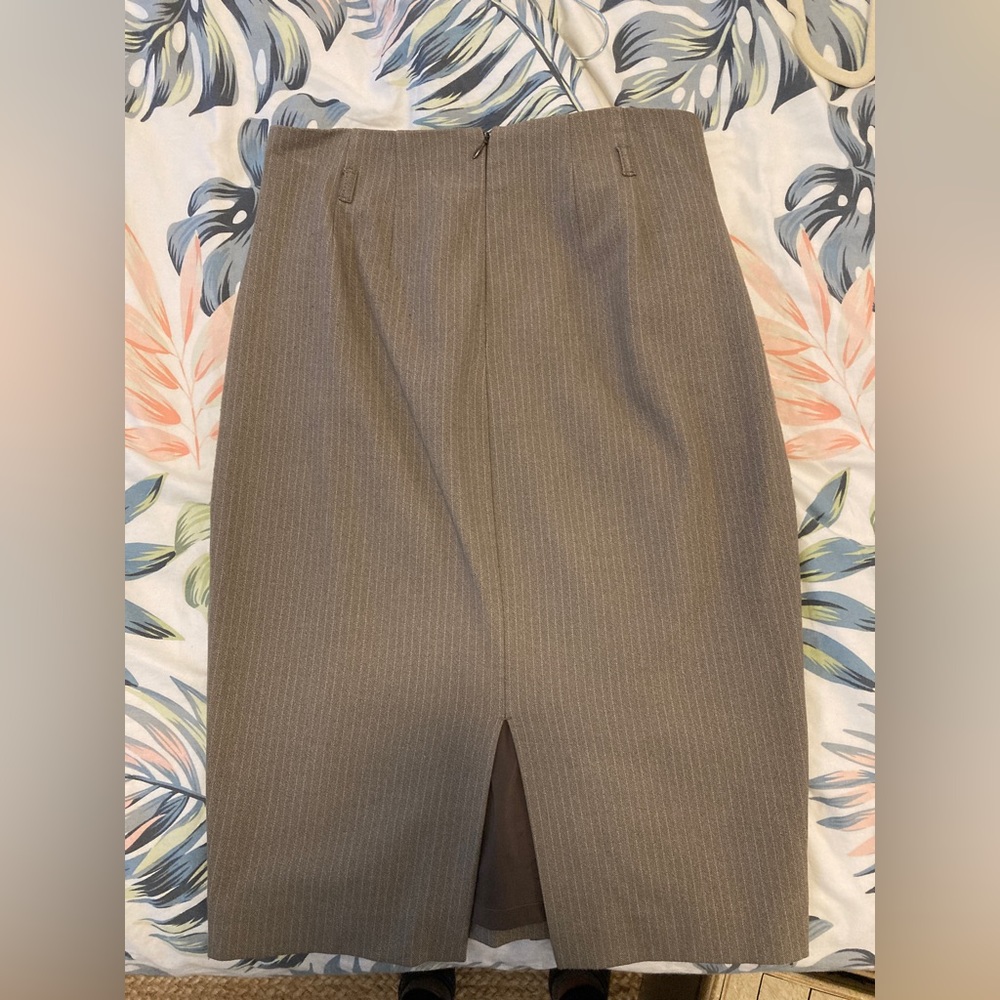 Express Thin Striped Pencil Suit Skirt - Beige - SIZE 4